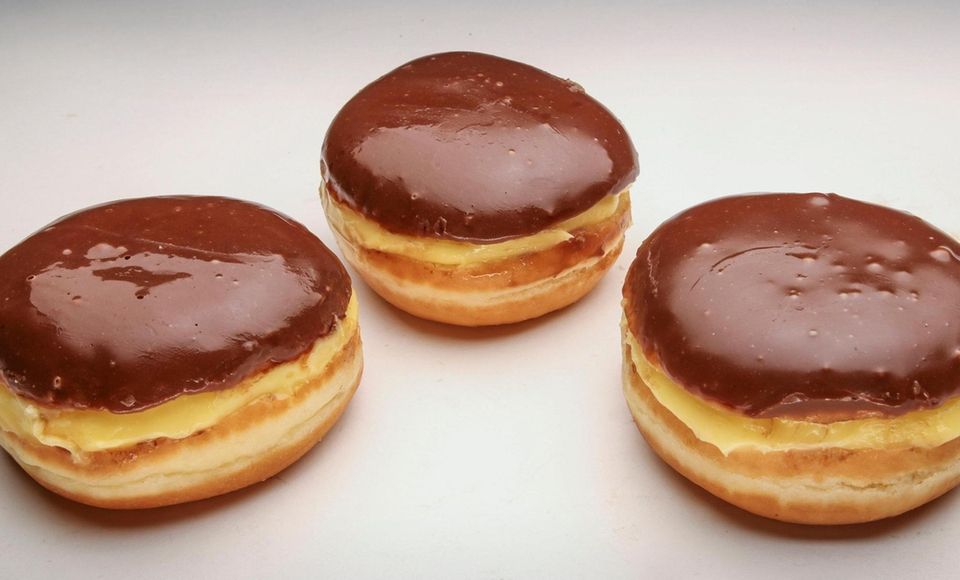 Boston Creme Pie doughnuts from Buttercooky Bakey with