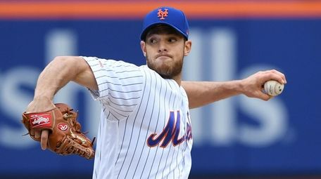 Mets starting pitcher Steven Matz delivers a pitch