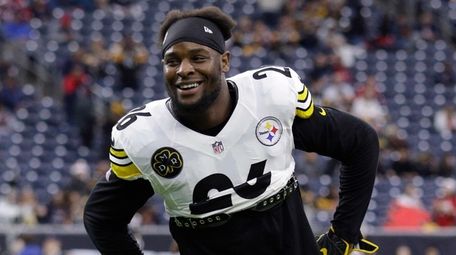 New Jets running back Le'Veon Bell has not