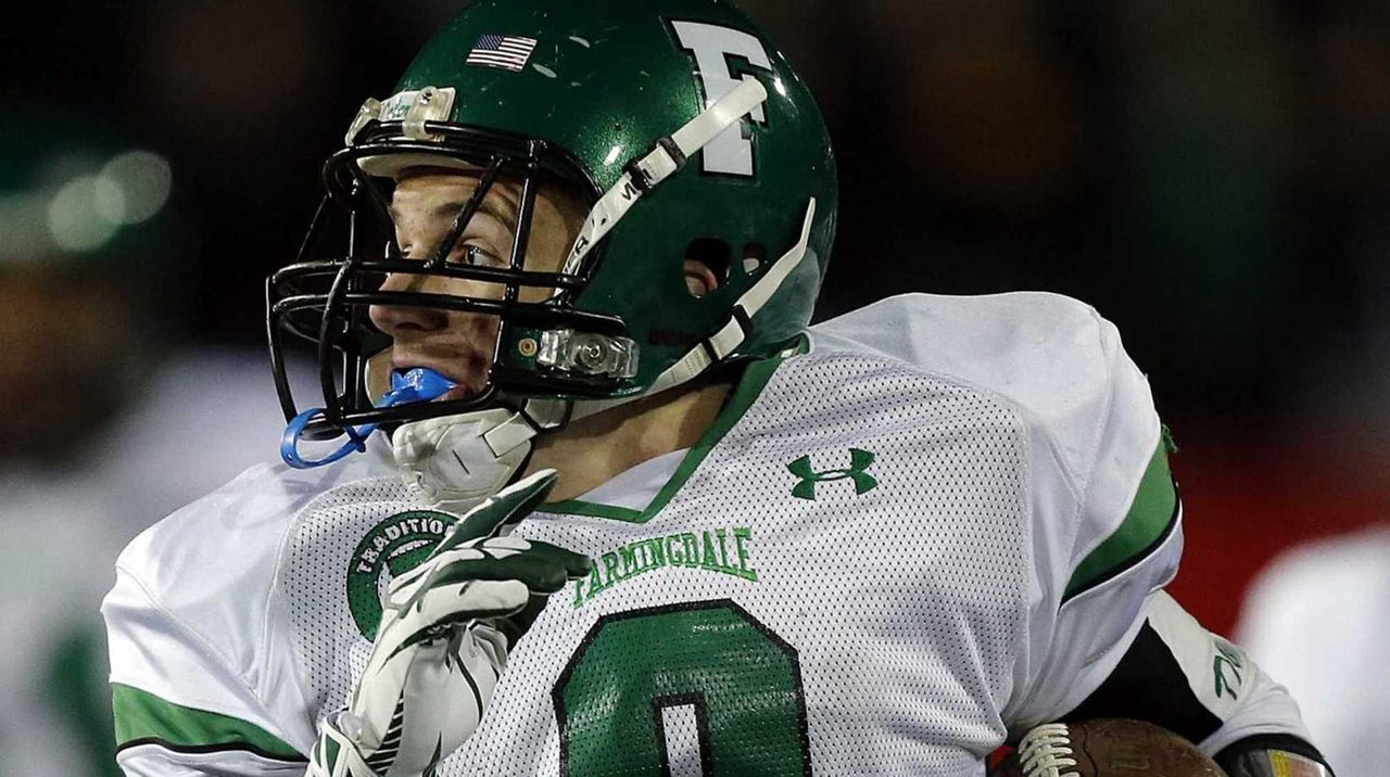 Farmingdale's Tom Kennedy signs with Detroit Lions after one season of