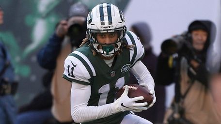 Robby Anderson of the Jets runs a reception