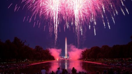 Fireworks light up the National Mall in Washington