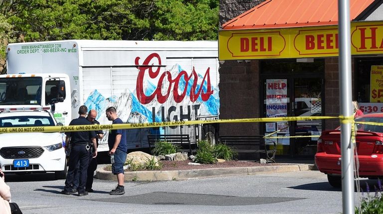 Ronkonkoma Man Struck Killed In Nesconset Grocery Store Parking