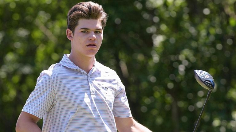 Aidan Flynn of Cold Spring Harbor prepares to