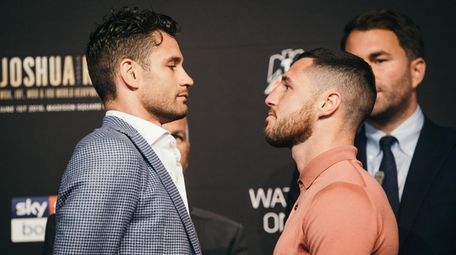 Chris Algieri, left, from Greenlawn, squares off with
