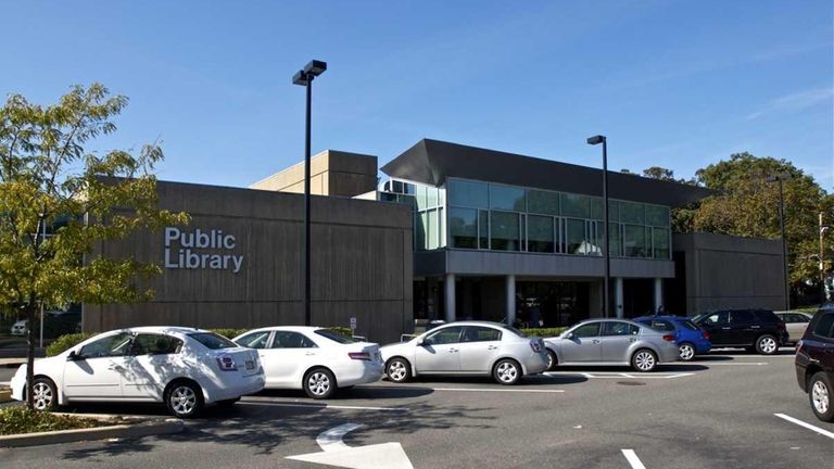 Port Washington Public Library installing solar panels | Newsday