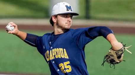 Massapequa's Bobby Conlon pitches against Shenendehowa during a