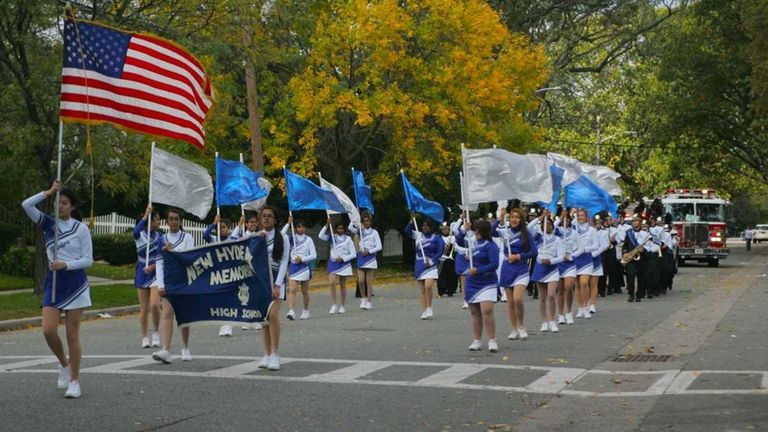 New Hyde Park Homecoming Brings Out 1 500 Newsday