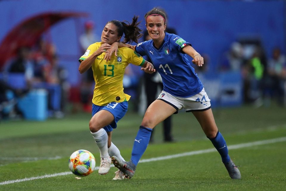 Brazil's Leticia Santos, left, and Italy's Barbara Bonansea