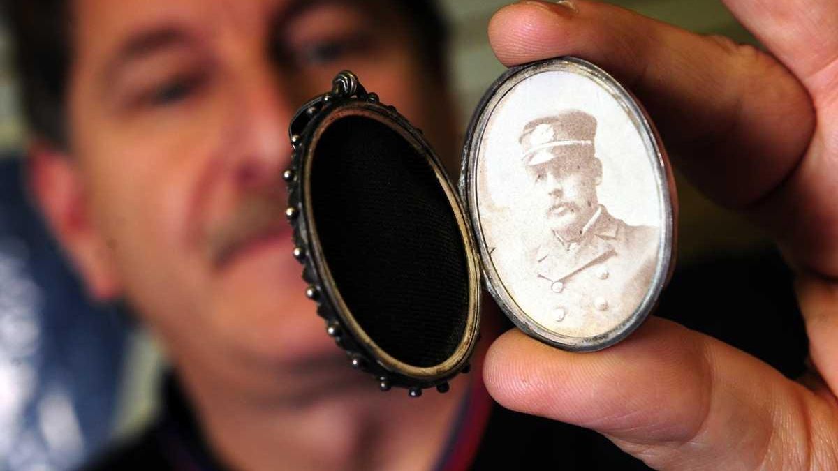 Titanic memorabilia sells for over $100G | Newsday