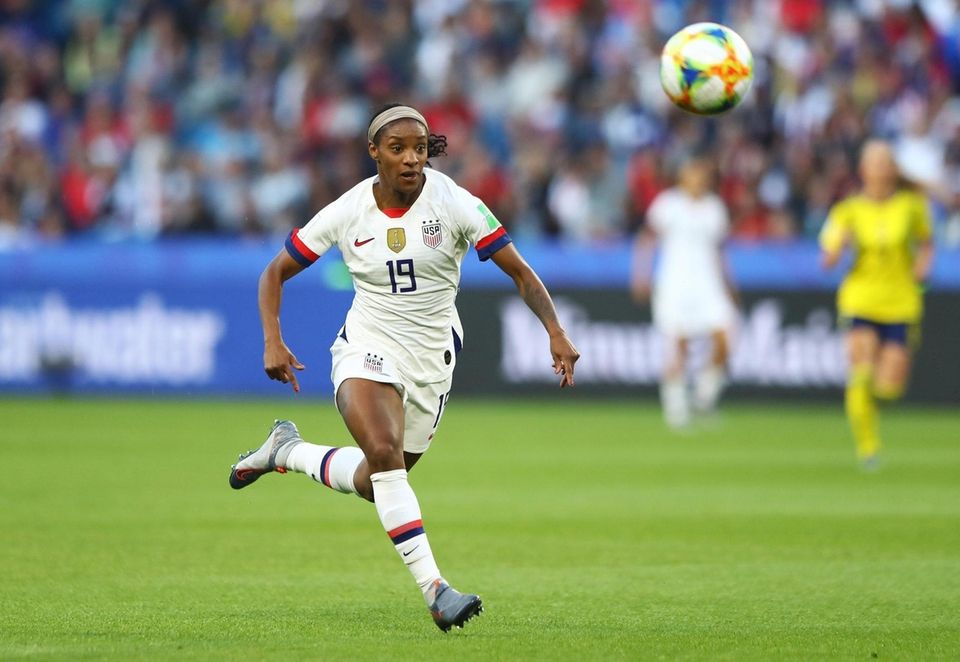 Crystal Dunn of the USA chases down the