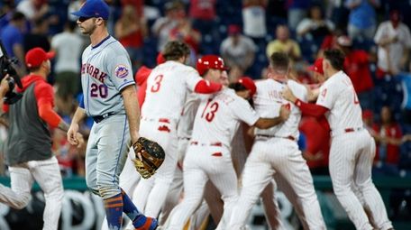 Mets first baseman Pete Alonso walks off the
