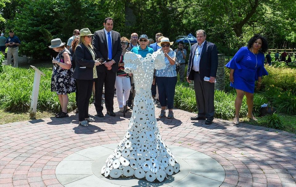 Holocaust survivor Meir Usherovitz, of Saint James, attends