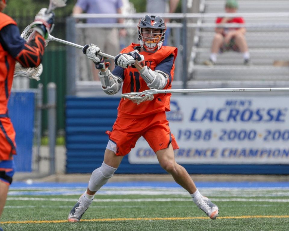 Louis Perfetto #11 of Manhasset takes a shot