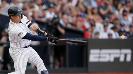 Yankees' Gary Sanchez hits a two-RBI single against