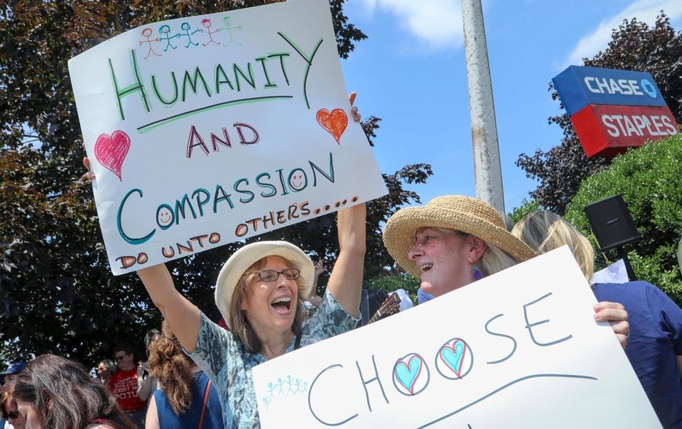 Jennifer Grace, of Centerport, left, and Annie Mark,