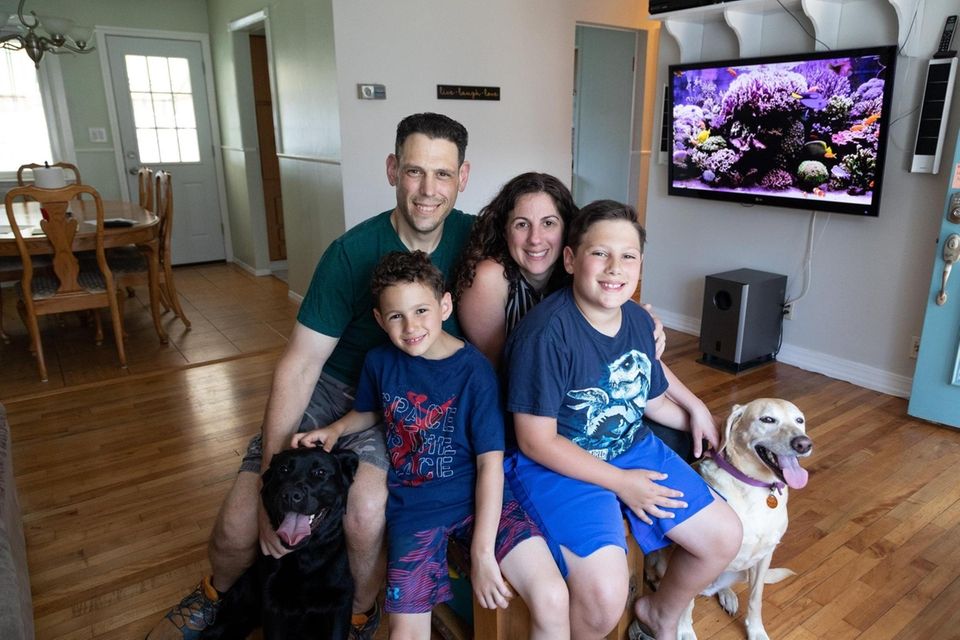 Sean and Ailene Cavaliere pose for a photo