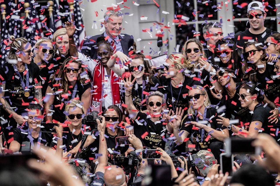 The U.S. women's soccer team, Megan Rapinoe center,