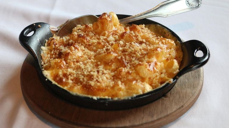 Macaroni and cheese at Roslyn Social Kitchen &