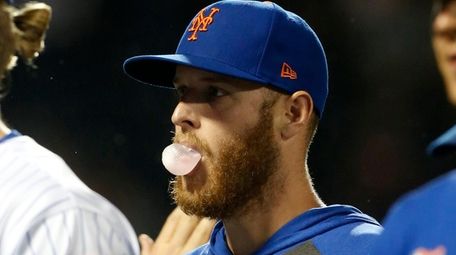 Zack Wheeler #45 of the Mets looks on