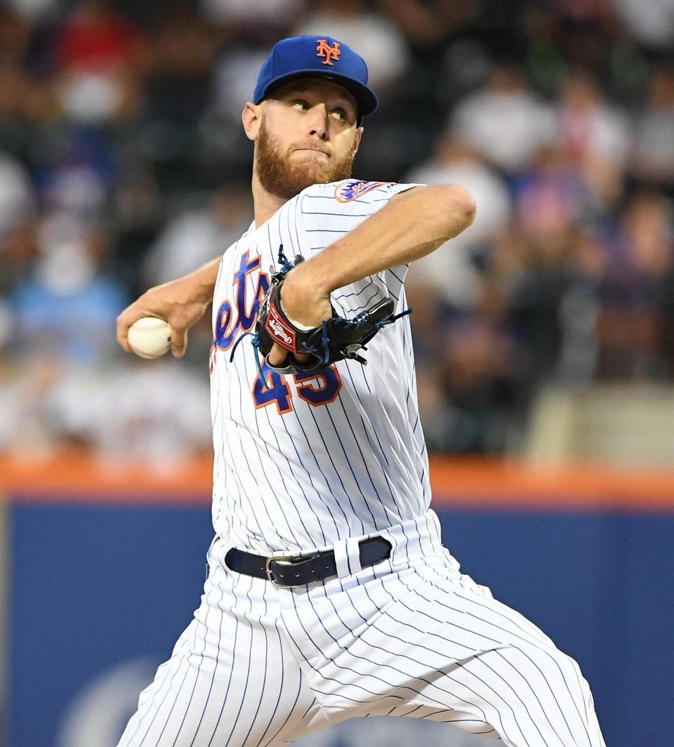 Mets starting pitcher Zack Wheeler delivers a pitch