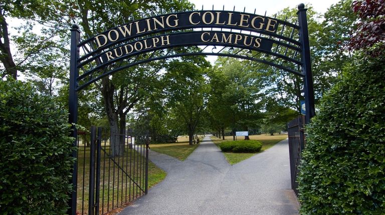 An entrance to the Dowling College campus in