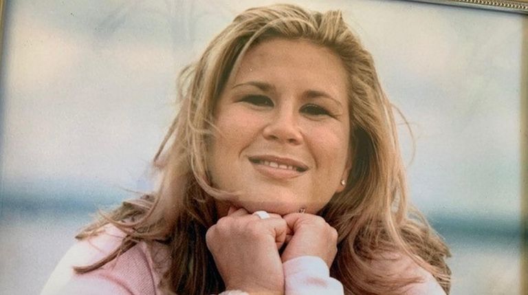 Lisa Margaritis died in a paddleboarding accident. She