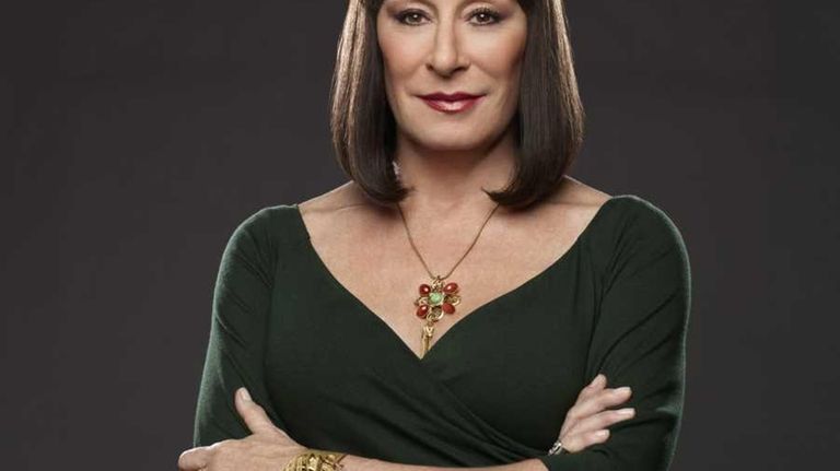 Fast Chat: 'Smash' star Anjelica Huston | Newsday