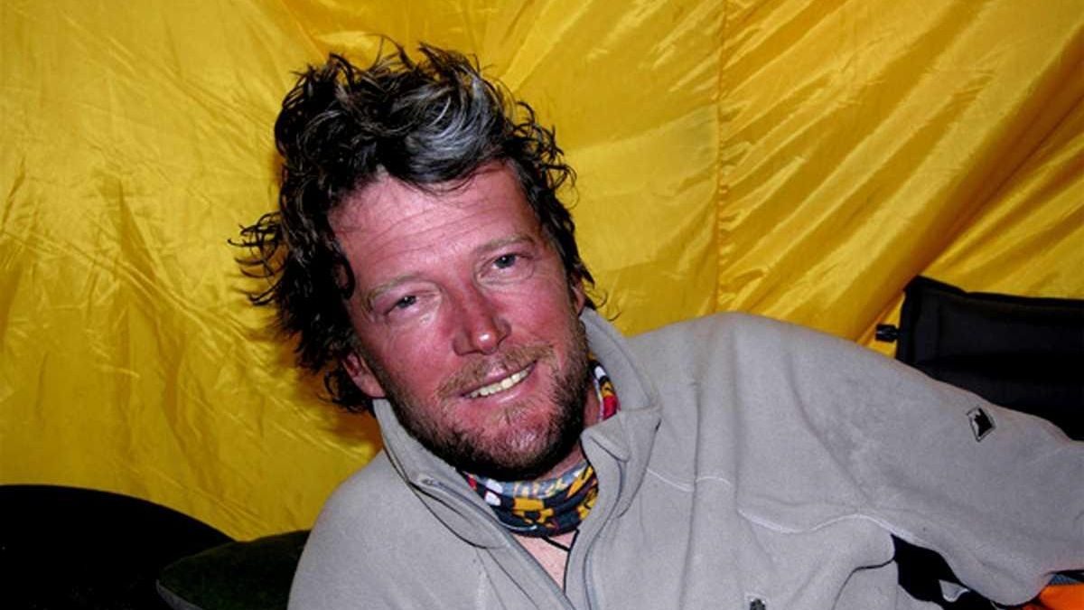 Lincoln Hall, Everest climber, dies at 56 | Newsday