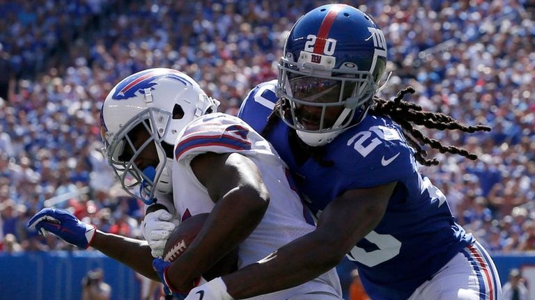 Janoris Jenkins of the Giants wraps up John