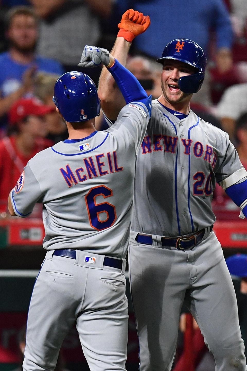 Pete Alonso of the Mets celebrates with Jeff