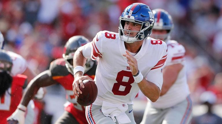 Rookie Daniel Jones was 23-for-36 for 336 yards