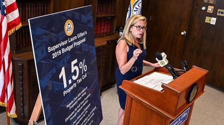 Hempstead Town Supervisor Laura Gillen unveils her 2020