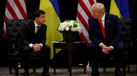 President Donald Trump meets with Ukrainian President Volodymyr