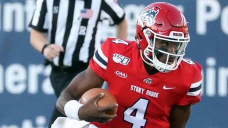 Stony Brook quarterback Tyquell Fields makes a cut