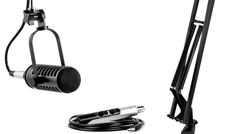 The MXL APS podcasting bundle starter kit includes