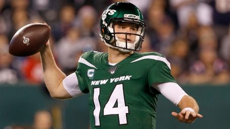 Sam Darnold of the Jets in the first