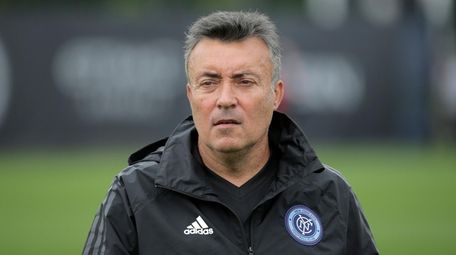 Domenec Torrent Se Rend Aux Journalistes Après Le Nycfc