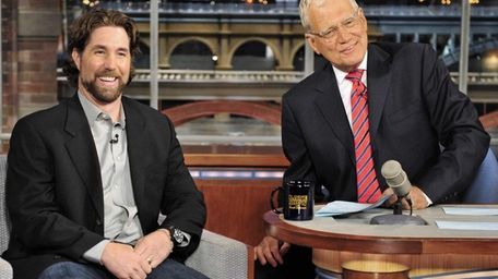 Mets pitcher R.A. Dickey, left, joins host David