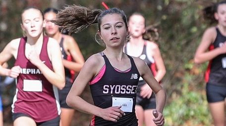 Emily Berg of Syosset leads the pack out