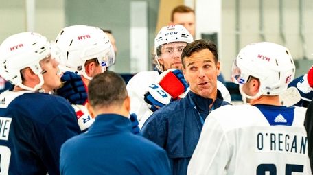 Rangers coach David Quinn speaks during a training