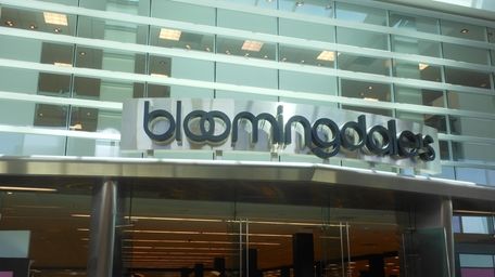 Bloomingdale's store front.
