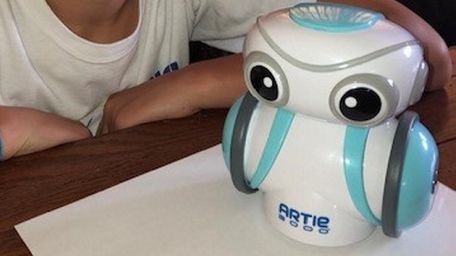Artie 3000: The Coding Robot  is easy