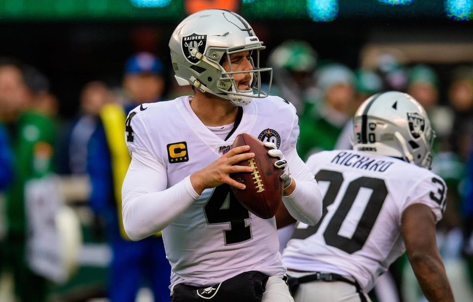 Oakland Raiders quarterback Derek Carr (4) during the