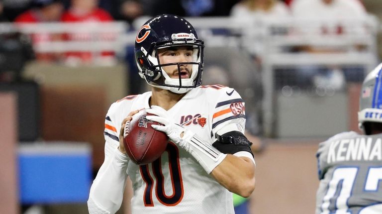 Chicago Bears quarterback Mitchell Trubisky throws during the