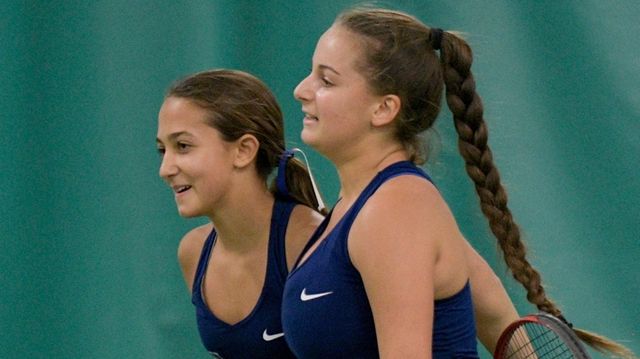 Nyla Gershfeld, left, and Rachel Arbitman, right, of