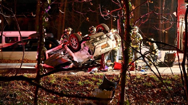 Li Woman Thrown From Vehicle In Fatal Southern State Parkway Crash