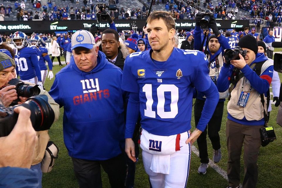 Eli Manning #10 of the New York Giants