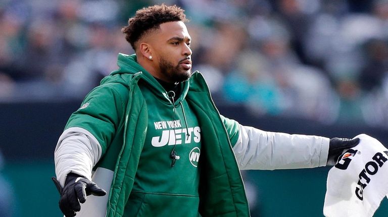 Jamal Adams of the New York Jets cheers