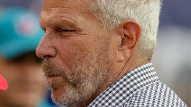Giants co-owner Steve Tisch on the sideline during